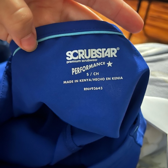 Scrub Top & Pants - Picture 3 of 5